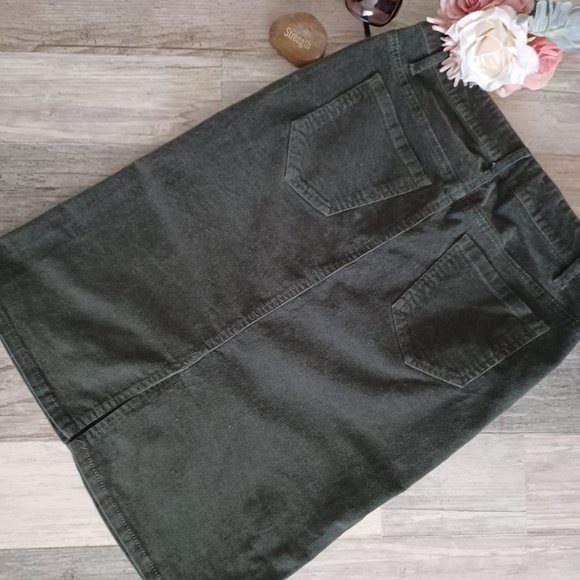 WOMEN'S CORDUROY SKIRT BRAND NEAR & DEAR / SIZE S / OLIVE GREEN COLOR - Picture 2 of 8
